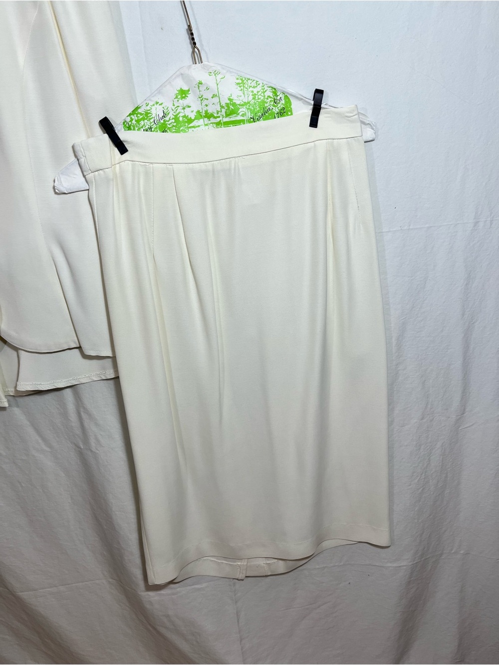 Elegant Ivory Women's Wedding Skirt Suit with Embroidered Shawl Collar size 9/10 - Picture 4 of 17